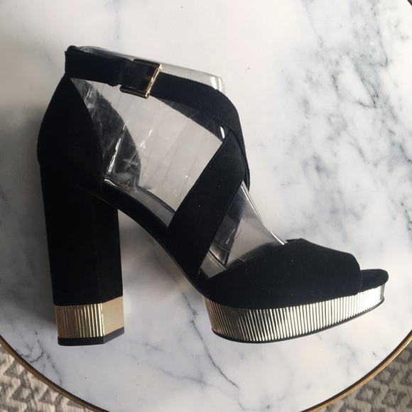 NEW Black + Gold Suede Gorgeous Michael Kors Platform Heels - Picture 5 of 14